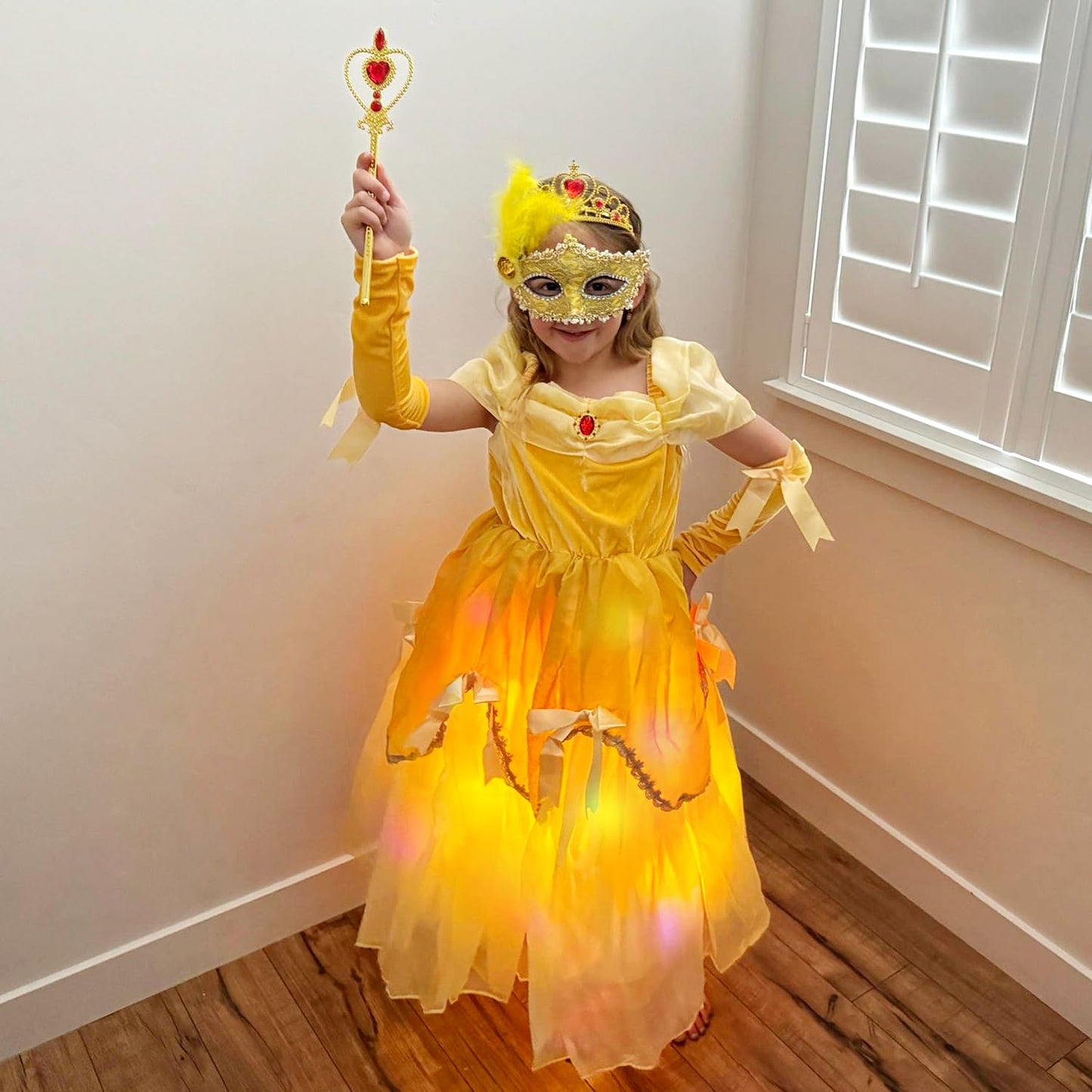 Light Up Princess Dress for Girls Yellow Princess Lighted Dress Up for Halloween Carnival Cosplay Birthday Party